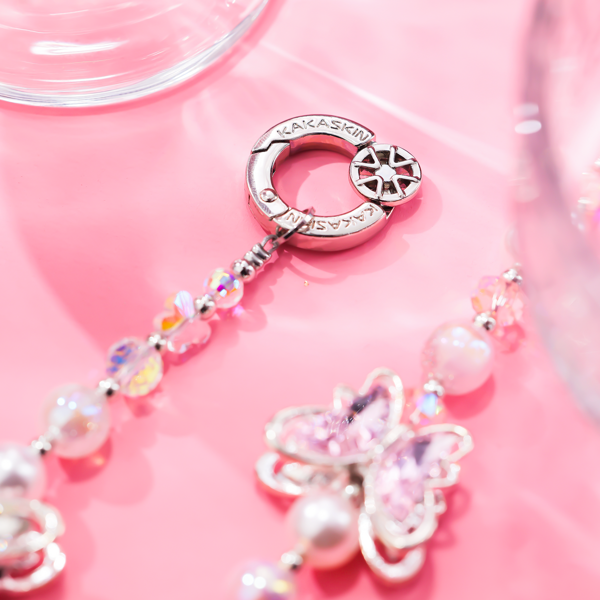 Shiny Bow Pone Chain