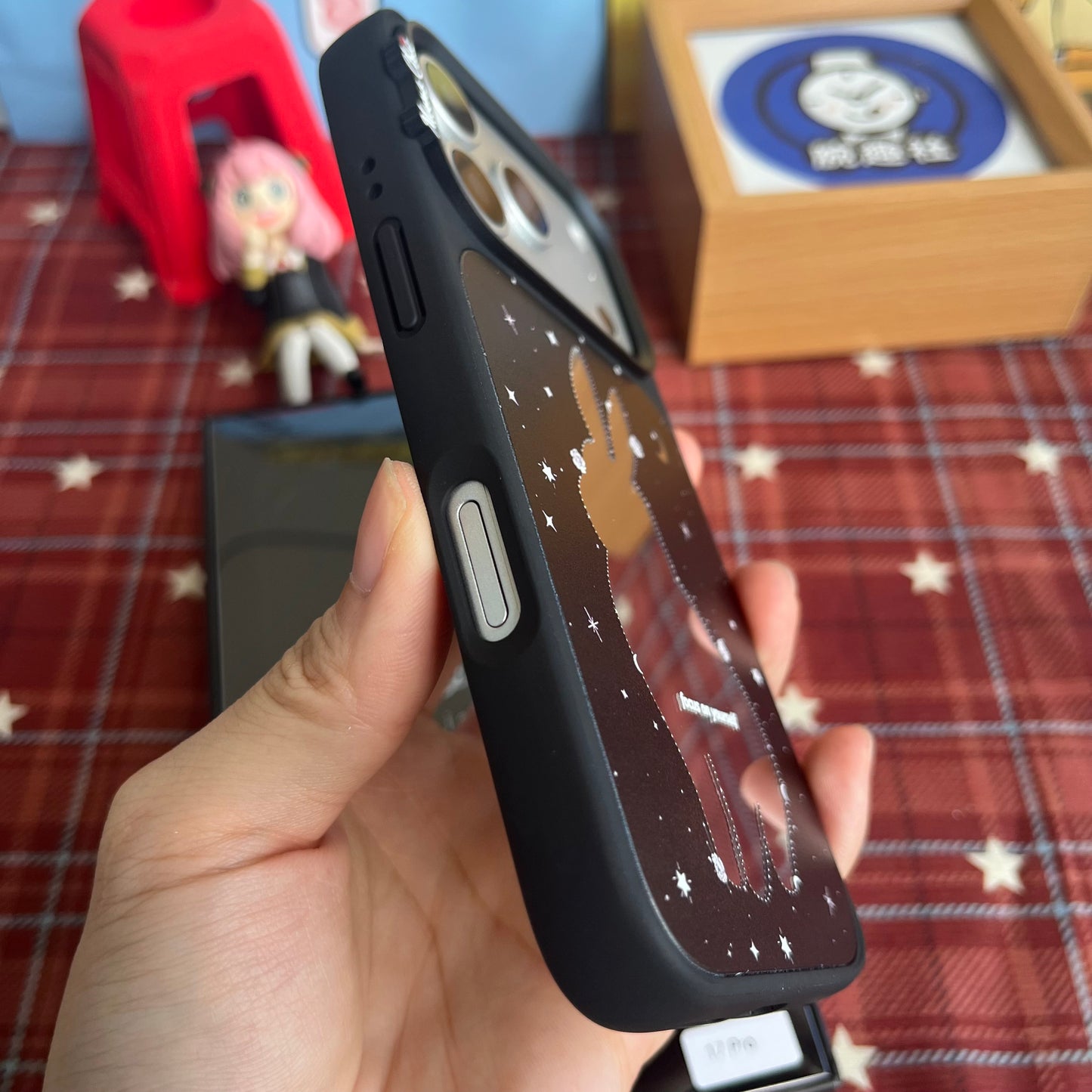 Momo Chic Monologue Under the Moon Party phone case mirror Magsafe