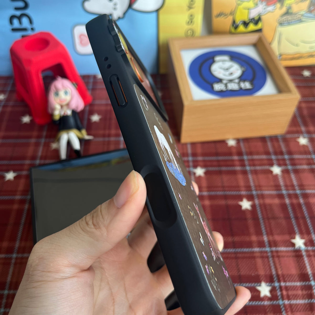 Momo Chic Tales of the Jungle Phone case Magsafe