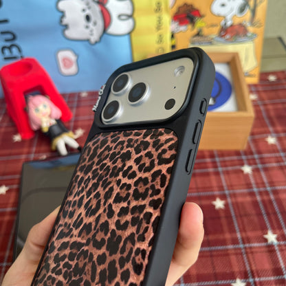 Momo Chic  leopard print phone case genuine leather