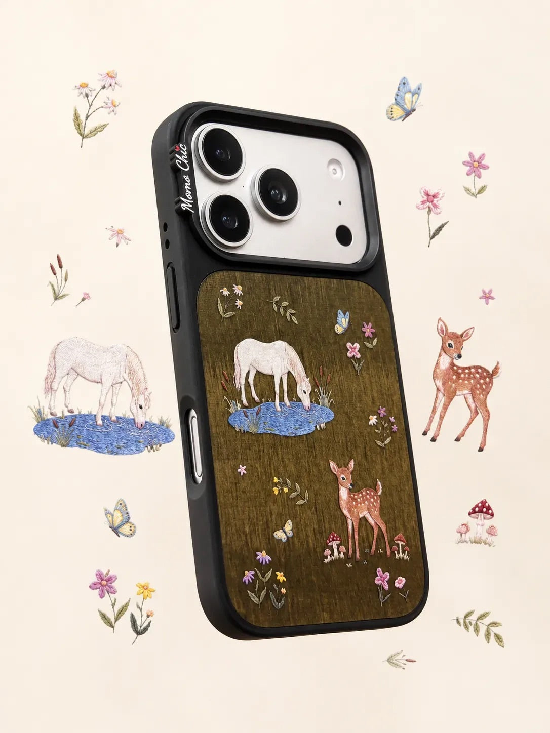 Momo Chic Tales of the Jungle Phone case Magsafe